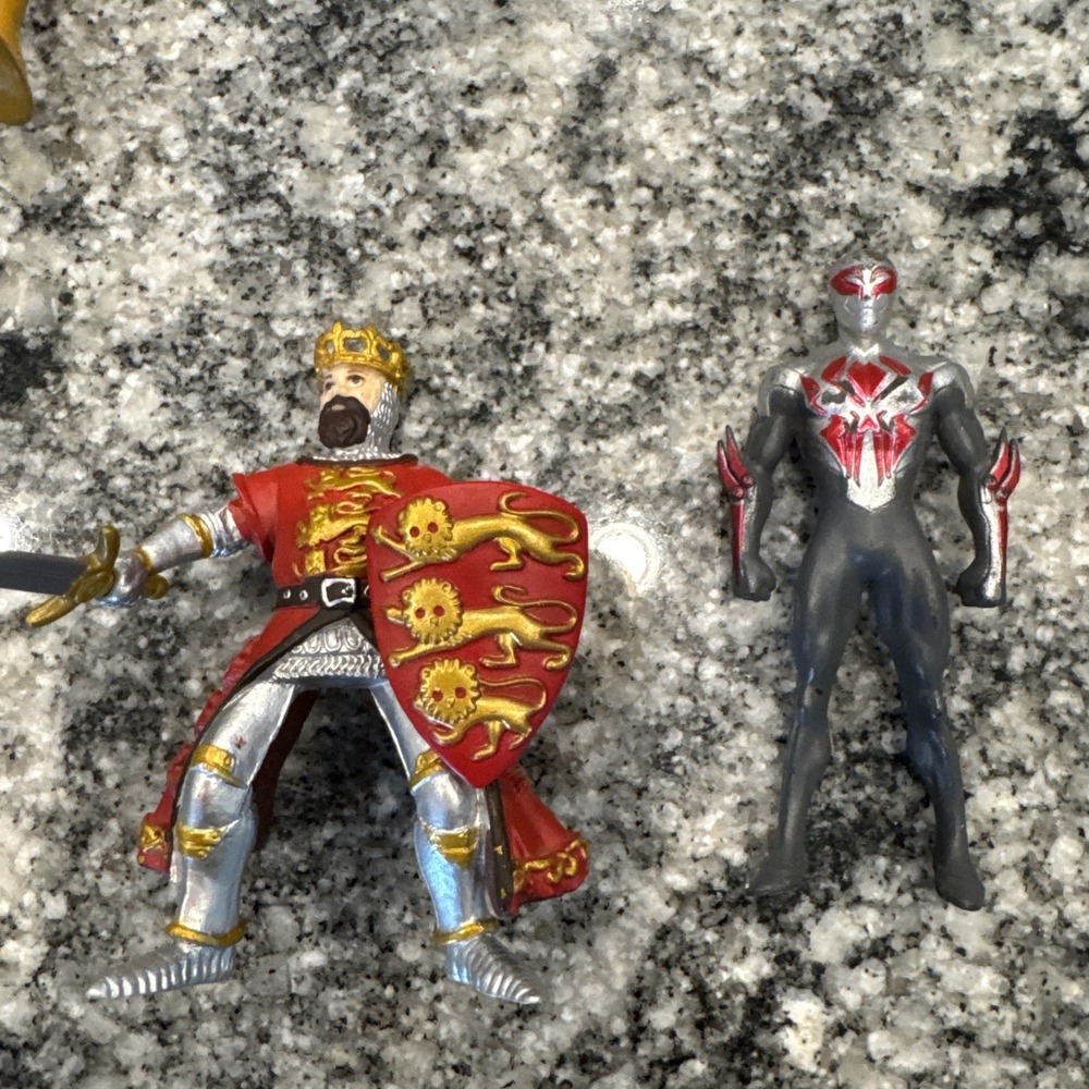 Super Hero Action Figures 27 Lot‎ Dc Marvel Star Wars Anime - Picture 14 of 16